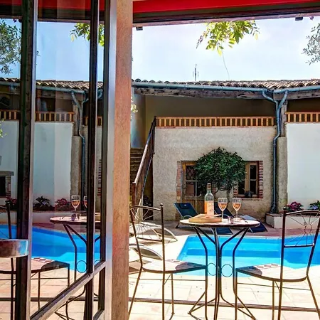 Sleeps 6 Pool Wifi Gaillac